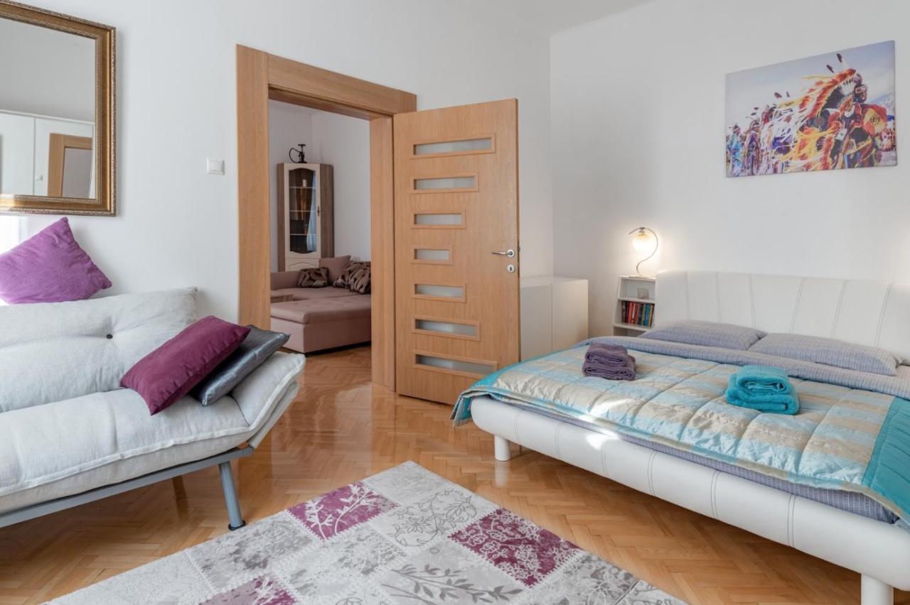 Ferienwohnung Brasov Centrul Vechi - 67Sqm - 2Min To Counsel Square Exterior foto