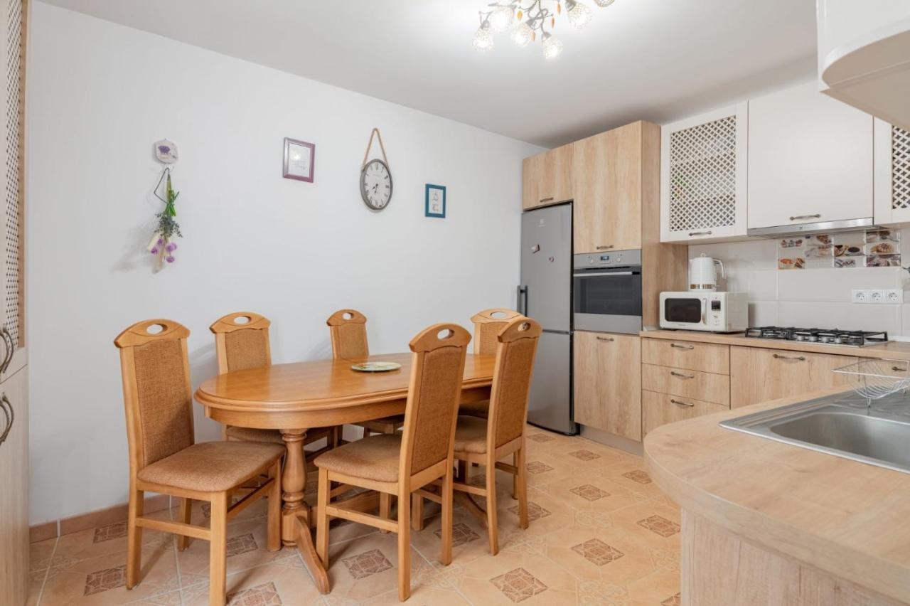 Ferienwohnung Brasov Centrul Vechi - 67Sqm - 2Min To Counsel Square Exterior foto