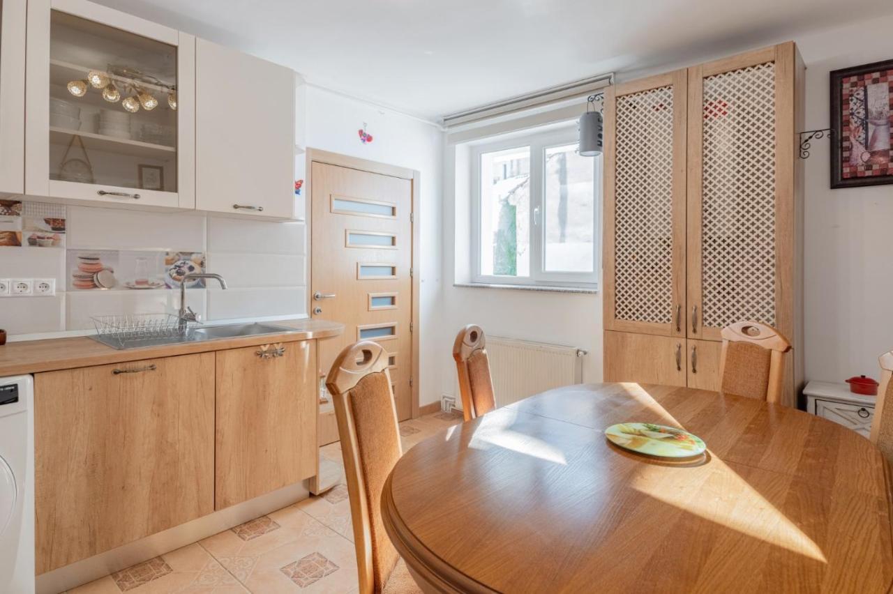 Ferienwohnung Brasov Centrul Vechi - 67Sqm - 2Min To Counsel Square Exterior foto