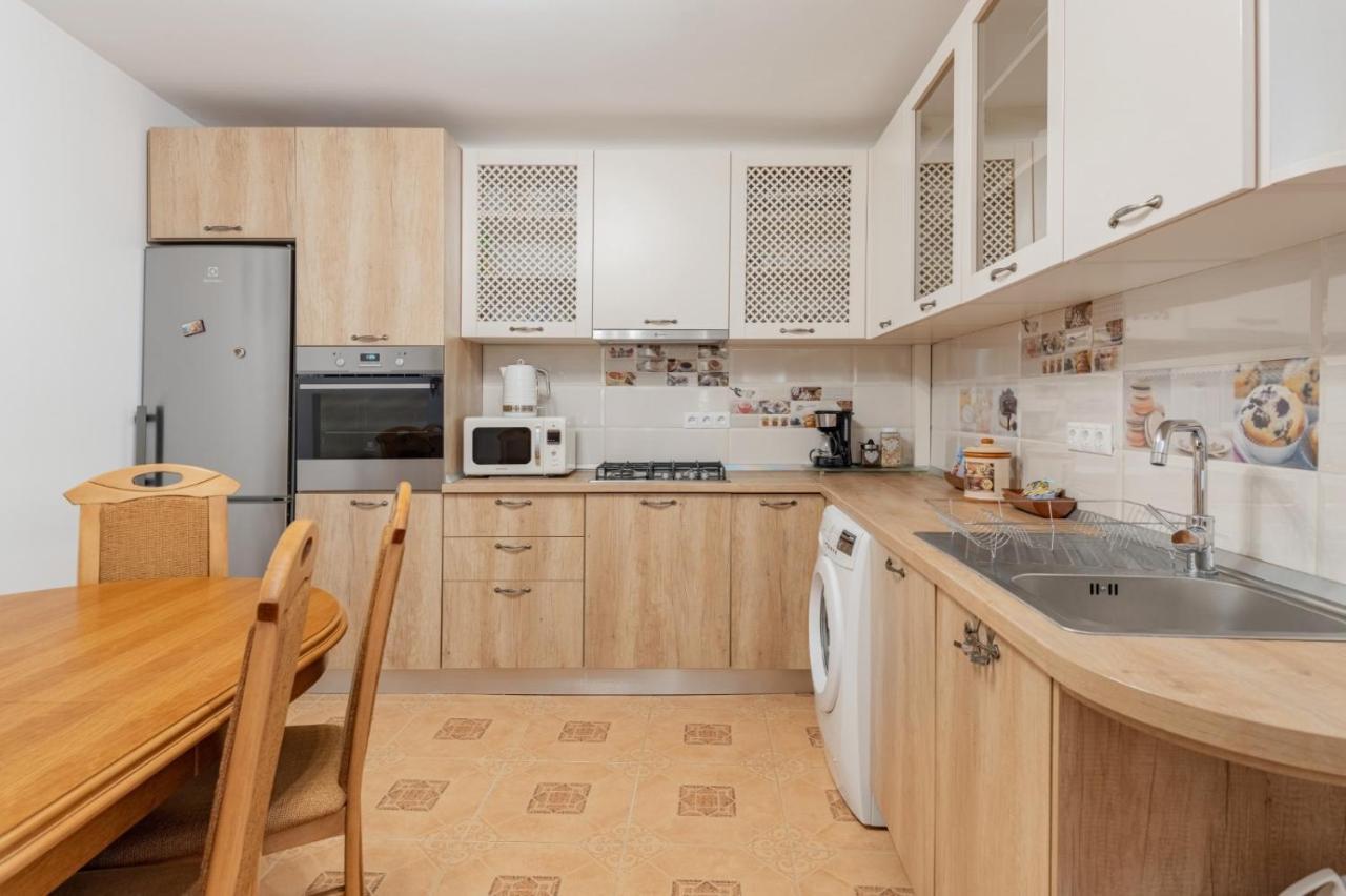 Ferienwohnung Brasov Centrul Vechi - 67Sqm - 2Min To Counsel Square Exterior foto