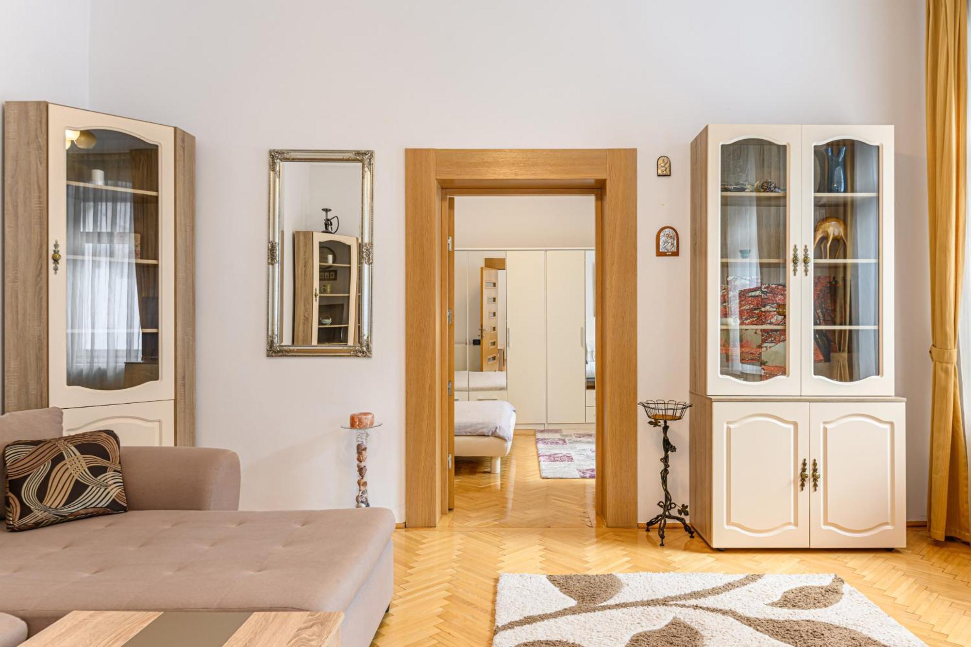 Ferienwohnung Brasov Centrul Vechi - 67Sqm - 2Min To Counsel Square Exterior foto