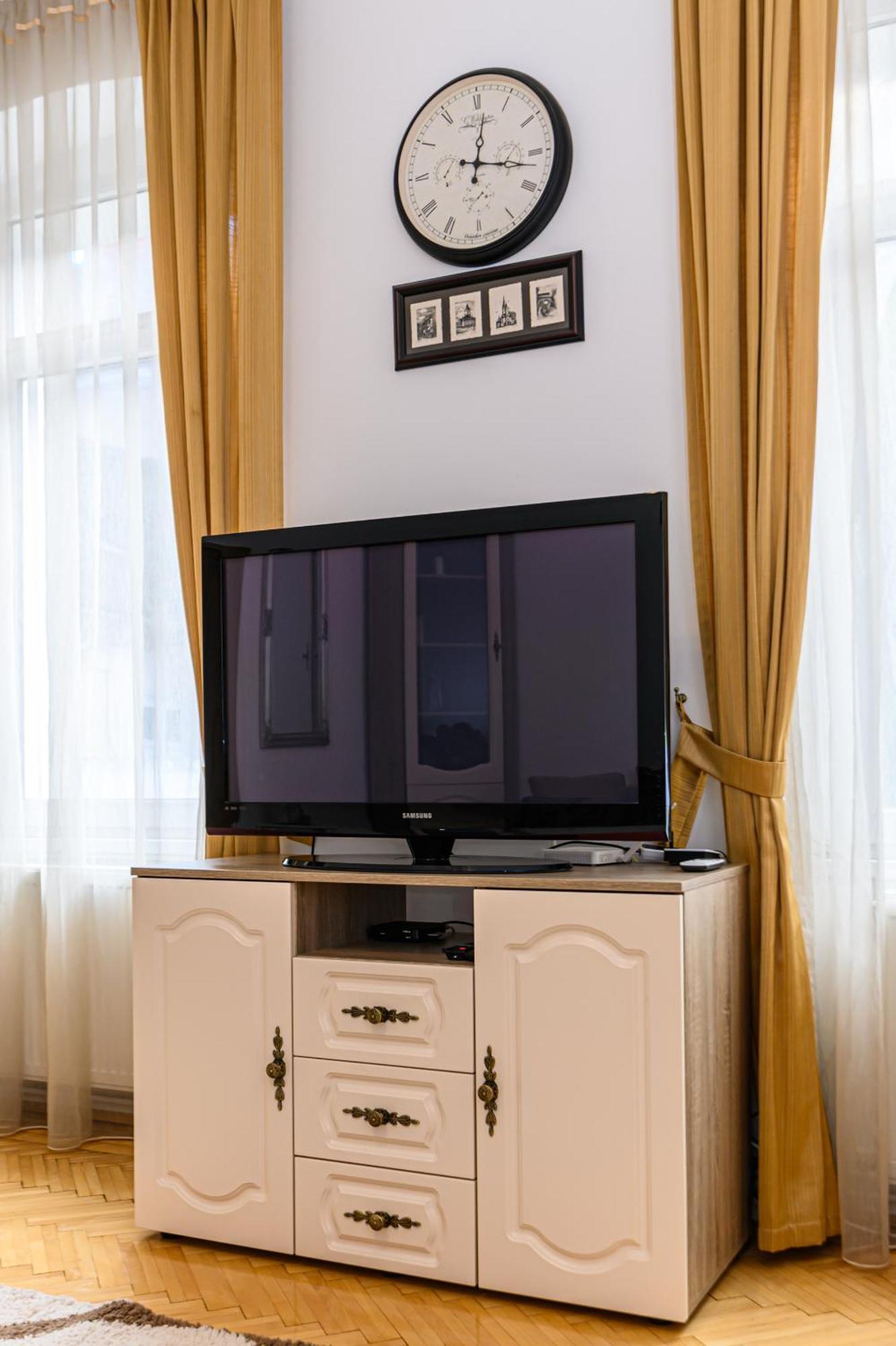 Ferienwohnung Brasov Centrul Vechi - 67Sqm - 2Min To Counsel Square Exterior foto