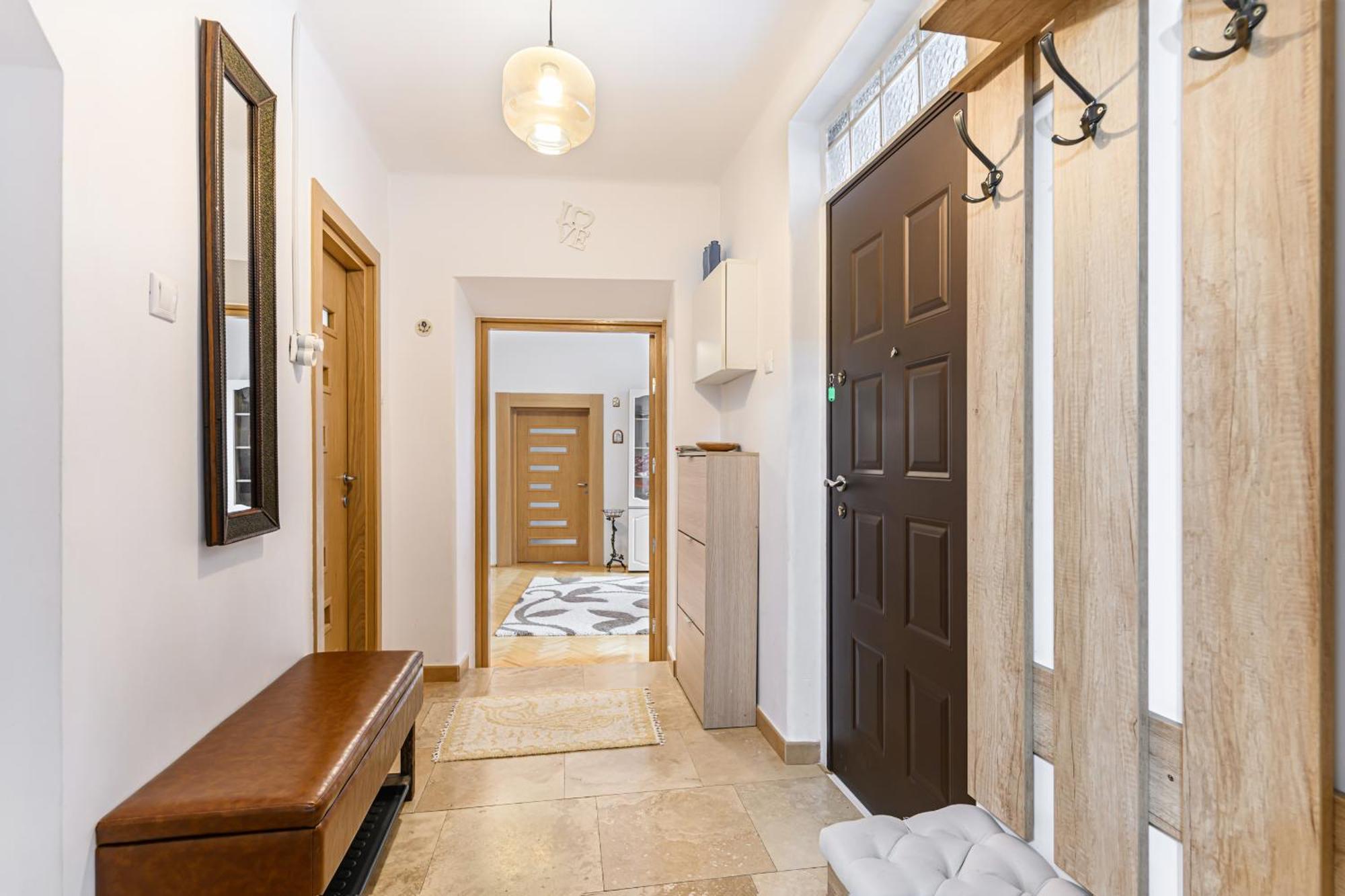 Ferienwohnung Brasov Centrul Vechi - 67Sqm - 2Min To Counsel Square Exterior foto