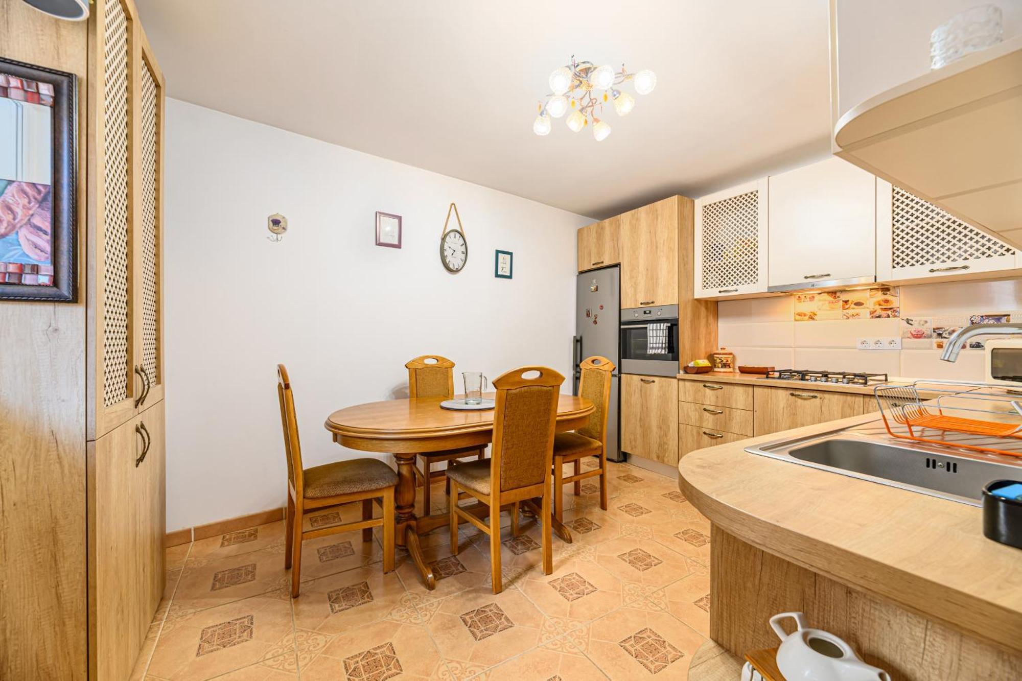 Ferienwohnung Brasov Centrul Vechi - 67Sqm - 2Min To Counsel Square Exterior foto