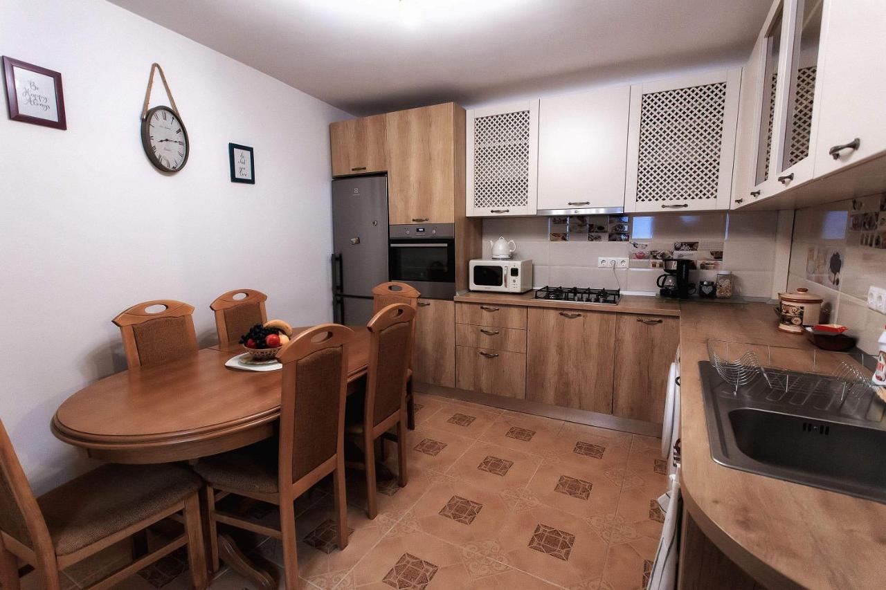 Ferienwohnung Brasov Centrul Vechi - 67Sqm - 2Min To Counsel Square Exterior foto