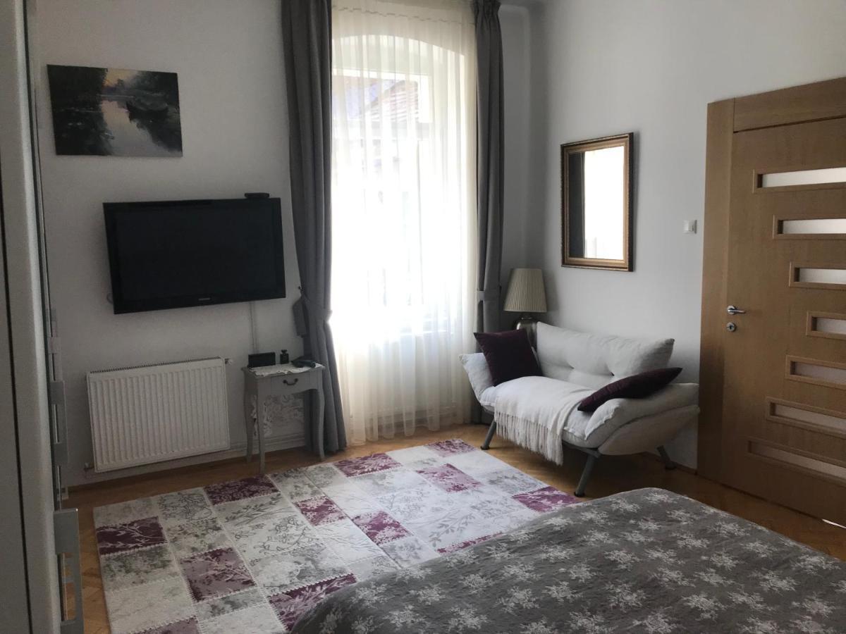 Ferienwohnung Brasov Centrul Vechi - 67Sqm - 2Min To Counsel Square Exterior foto