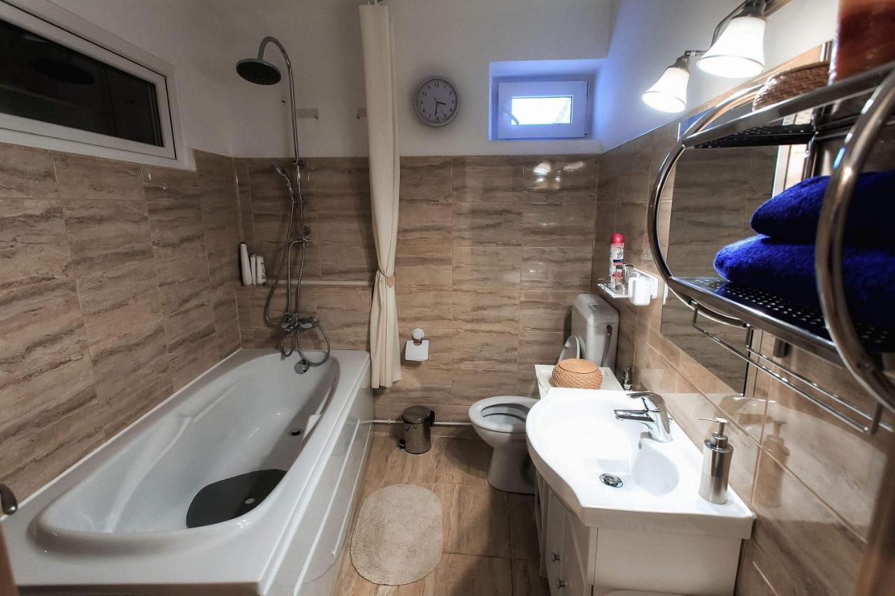 Ferienwohnung Brasov Centrul Vechi - 67Sqm - 2Min To Counsel Square Exterior foto